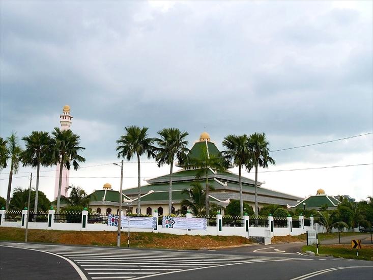 Cuda architektury - Al Azim Mosque in Malacca - Malaysia.jpg