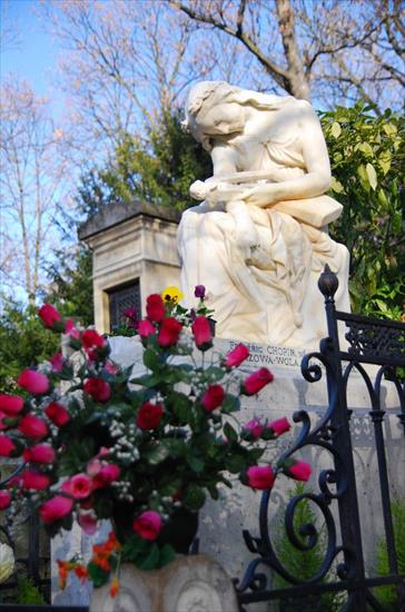 Paryż różności - Cmentarz Pere Lachaise - grób Chopina.jpg
