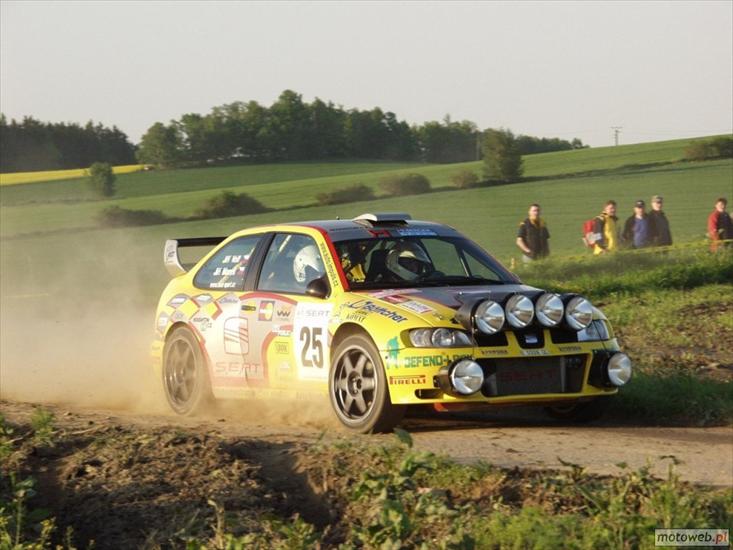 Tapety WRC - seat_cordoba_wrc_2001_3.jpg