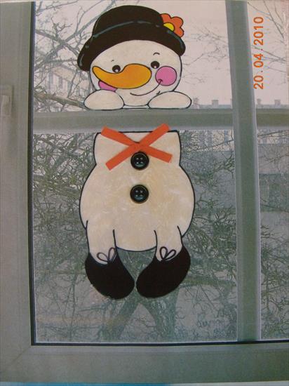zima - bałwanek na okno.JPG