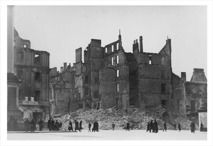 Warszawa w latach okupacji 1939-1944 - Warsaw 097.jpg