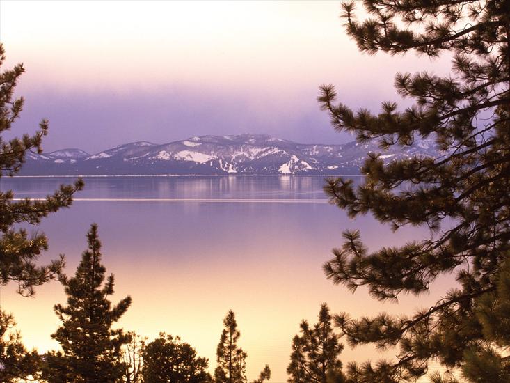 Lakes Wallpaper - Lake Tahoe at Twilight, Nevada.jpg