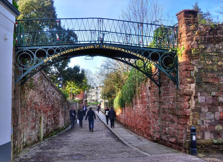 002 - old-city-wall-exeter-devon_25488720442_o.jpg