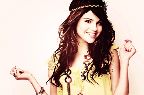Selena Gomez - SelenaGomeztheScenePNG.png