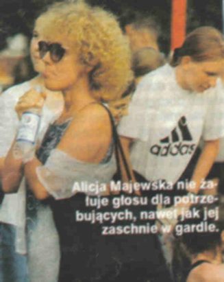 Gwiazdy filmu, TV, muzyki i sportu, skany - Alicja Majewska, halo.jpg