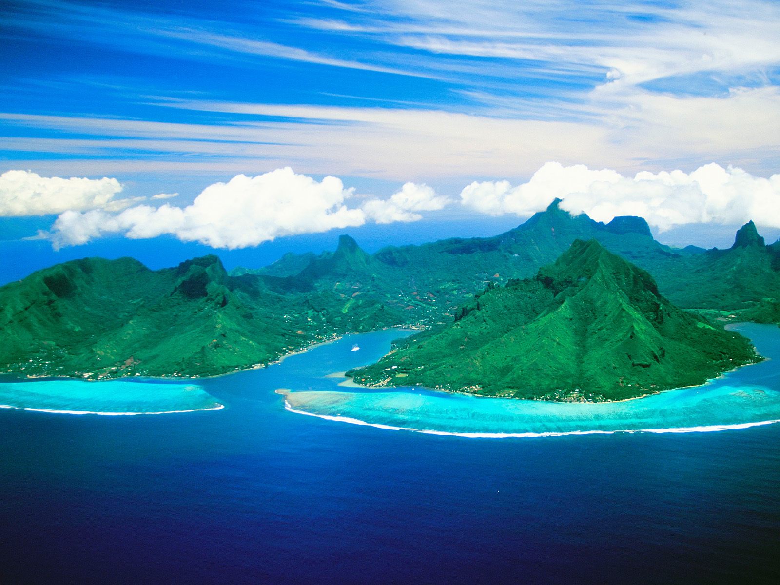 wyspy - Cooks Bay and Opunohu Bay, Moorea Island, French Polynesia.jpg
