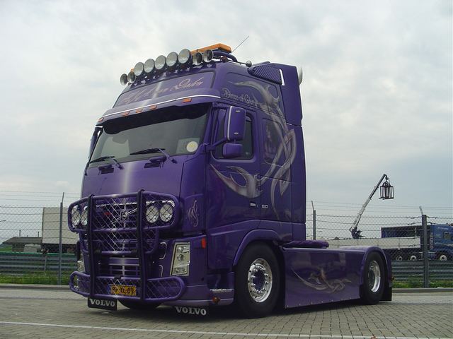 Truck - volvofhii1696ok.jpg