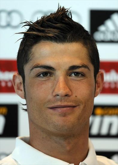 Piłka Nożna - 801_cristiano-ronaldo-fans-359958826.jpg