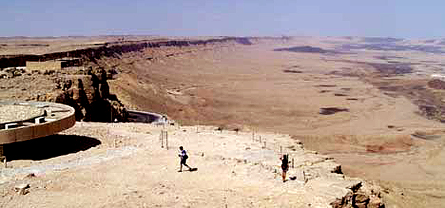 Izrael - Ramon_Crater_Pust_Negewa.jpg
