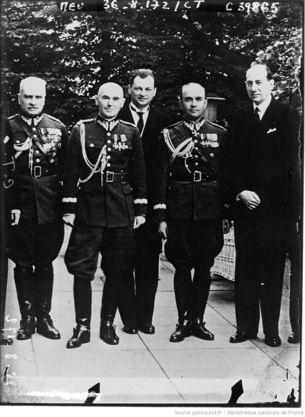 Polska - e prsident du conseil, Rydz Smigly  M. Grabovski, minis... la guerre et Deek, ministre des Affaires trangres 1936.jpg