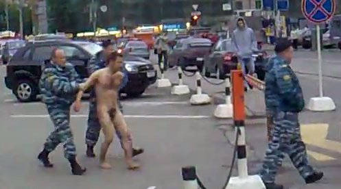 Naturystycznie i publicznie1 - nakedstreet4.png